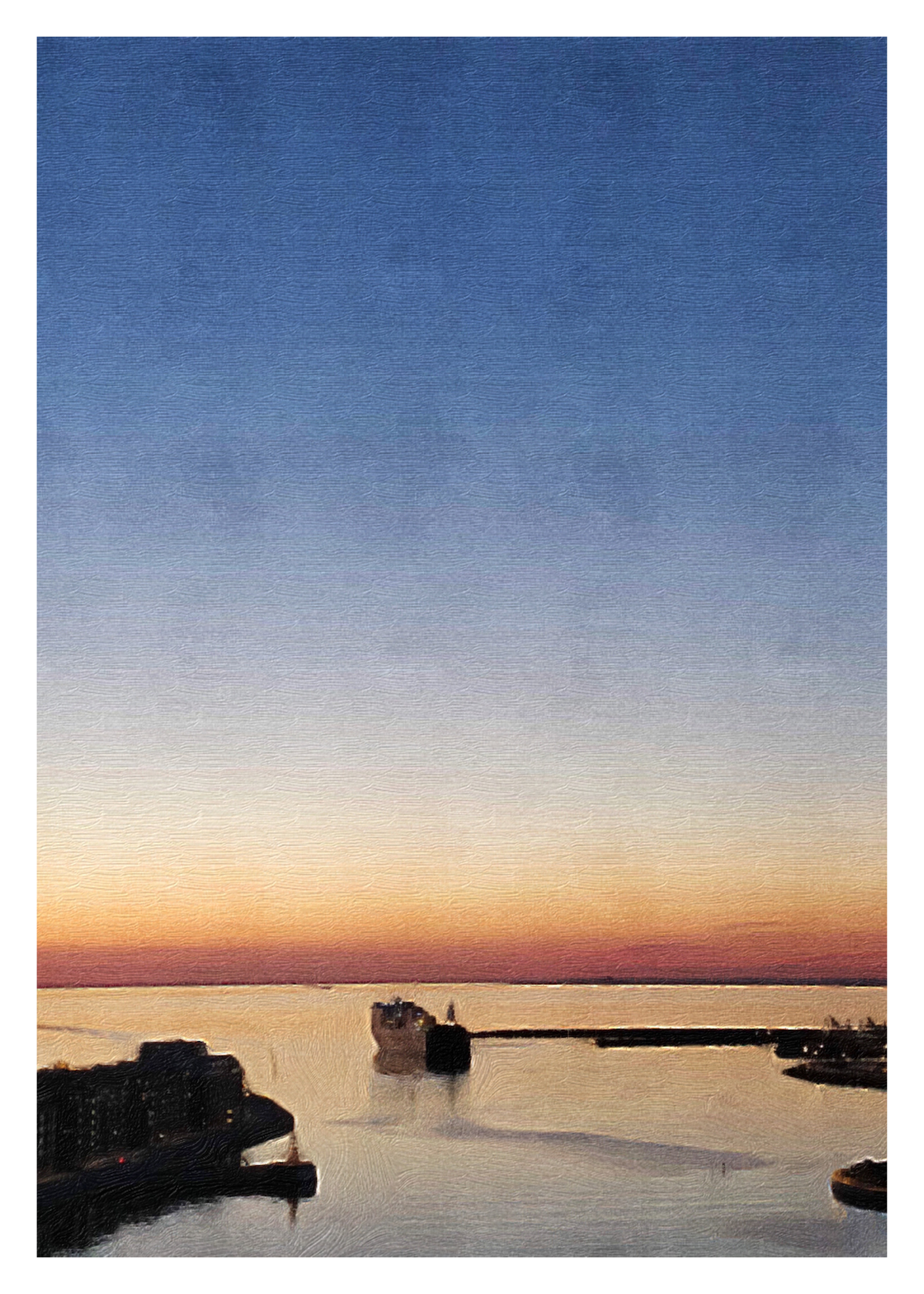 Solnedgång över Öresund med varma orange och blå toner och silhuett av fartyg som seglar ut från hamnen
